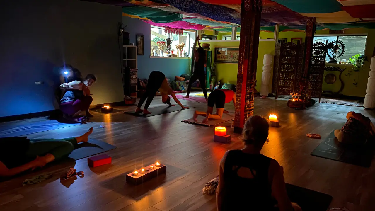 Wake Up Vinyasa (with Isabella) - LIVESTREAM 2